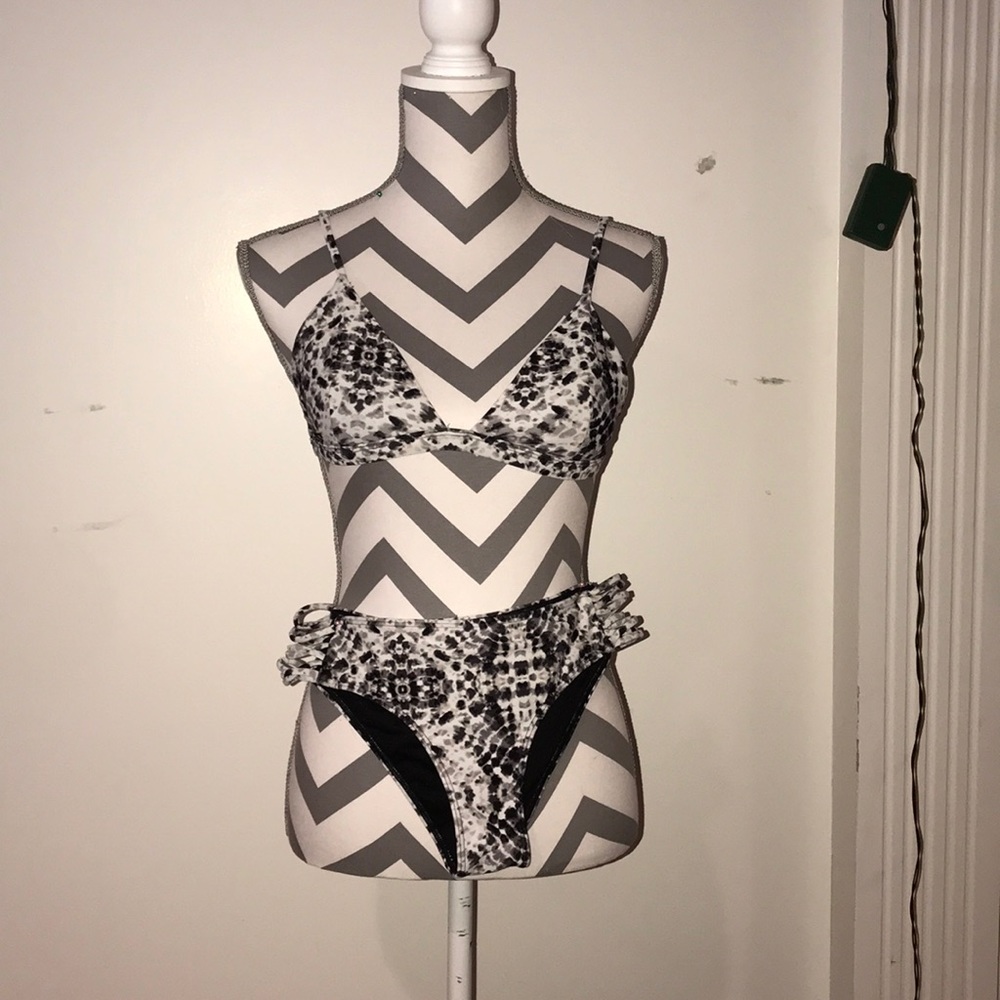 Hollister bikini set